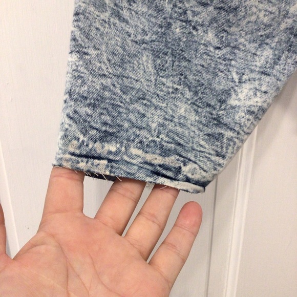 Elite Jeans Queen Collection High Rise Distressed Denim Bermuda Shorts Size 9 - Picture 10 of 14